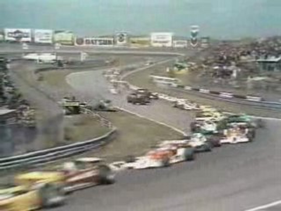 F1 crash - Gros accrochage entre Patrese et Pironi