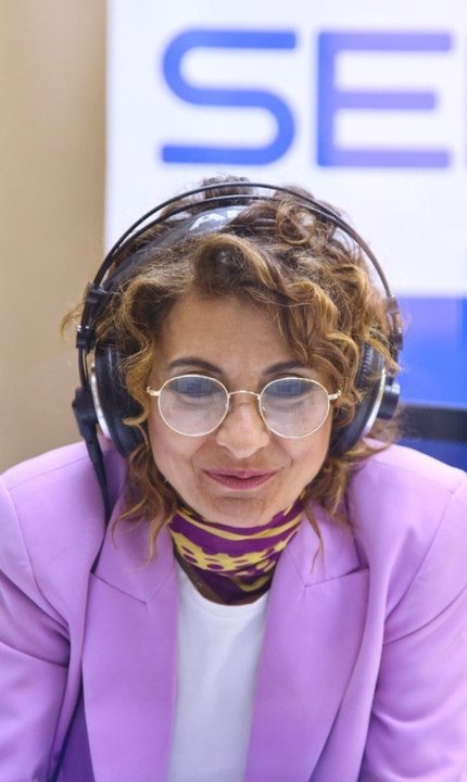 Àngels Barceló entrevista a María Jesús Montero