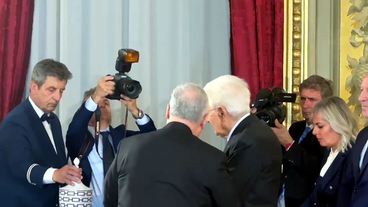 LAZIO, LOTITO CONSEGNA MONETA A MATTARELLA