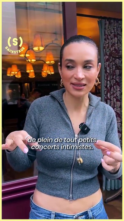 Plongée dans les coulisses des concerts intimes de Camélia Jordana