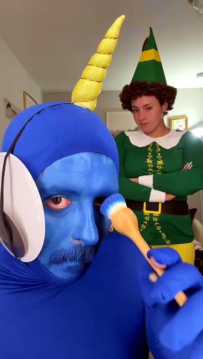 Xmas Jeopardy tomorrow on the @Pretty Funny Podcast 🎄