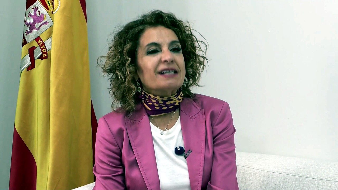 Montero califica de "muerte en acto de servicio" el fallecimiento de los dos guardias civiles