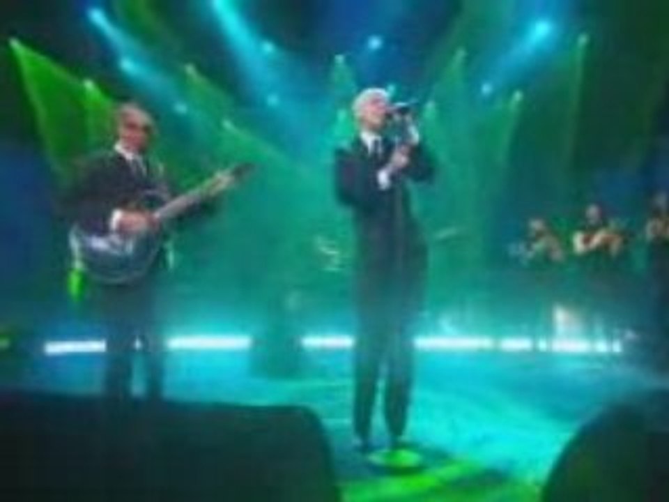 Eurythmics - There Must Be An Angel ('live' on Parkinson)