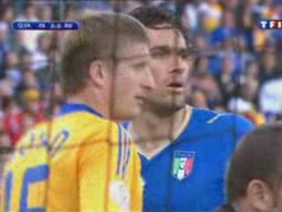 Tacle Roumain de Florine Petré puis corner Italien