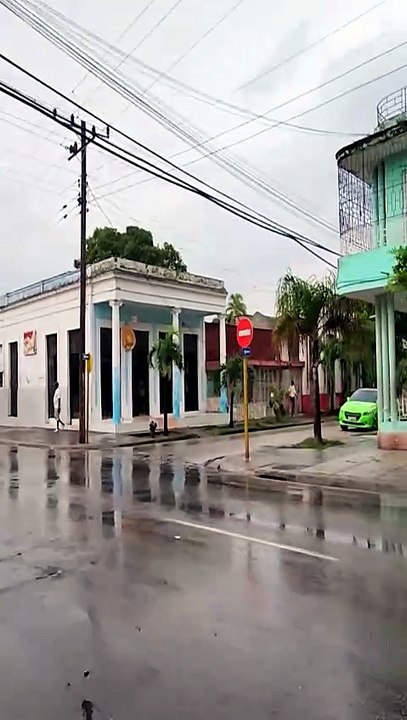 Rue Paseo à Guantánamo 🇨🇺   La Vie Réelle au Cœur de Cuba
