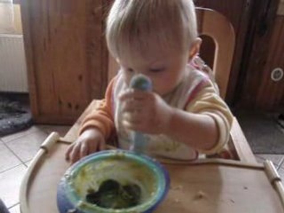 Je mange tt seul