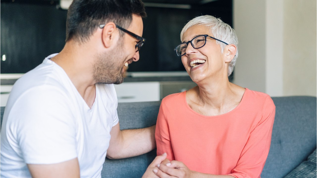 Donation : à quel âge transmettre pour optimiser sans s’appauvrir ?