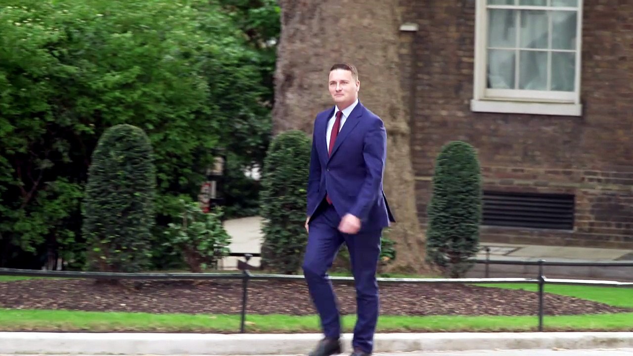 Streeting arrives at No10 for talks with PM
