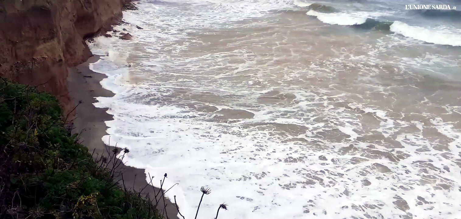 Nord Sardegna, il ponente nel nord Sardegna si "mangia" la spiaggia di Abbacurrente. Tutto però dovrebbe tornare come prima. VIDEO