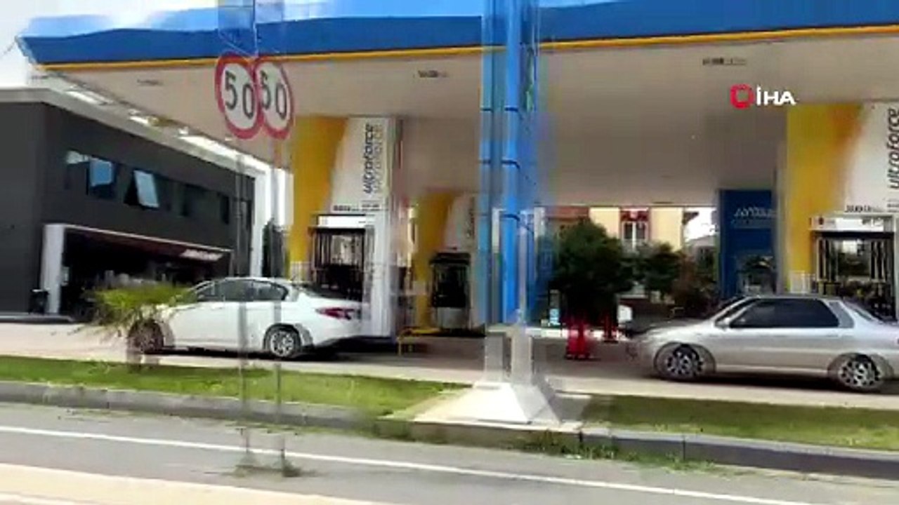 Plakaya \"Putin\" Yazdı, İşinden Oldu: Rus Müşteriler Güldü, Patron Kovdu!