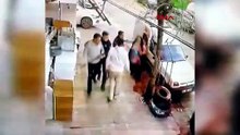 Zihinsel engelli ve annesine sopalı saldırı