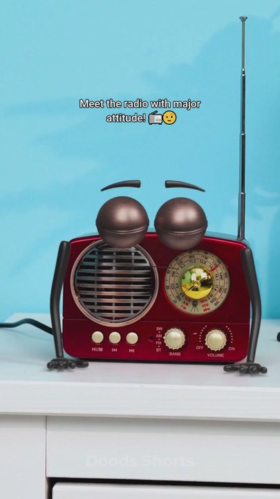 Sassiest radio ever! 😂📻 #coolgadgets #comedy