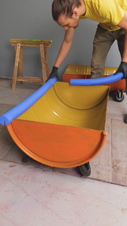 How to build a backyard barrel train 😍🚂👨‍👧‍👦#upcycledtoys