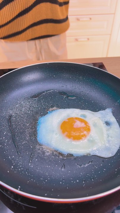 Grandma’s secret ingredient 🍳🤢 #cookingfail #humoe