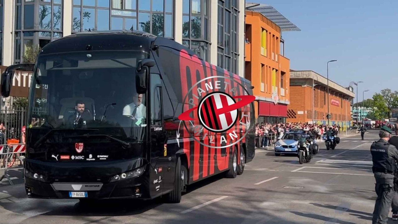 Milan-Udinese: pullman rossonero arrivato a San Siro | Pm News