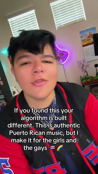 Yall know where the l!nk is at 😉 #reggaeton #badbunny #puertorico #newmusic