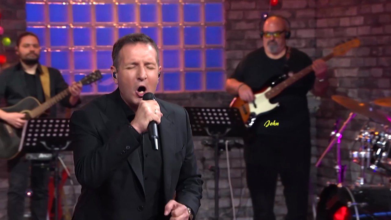 Άκου βρε φίλε,Φίλε (έλα απόψε που πονάω),Φταίμε κι οι δυό,Την αγαπούσα παραδέχομαι,Αλλοίμονο,Τι θέλεις να κάνω - Δημήτρης Μπάσης (Video Live 2026)