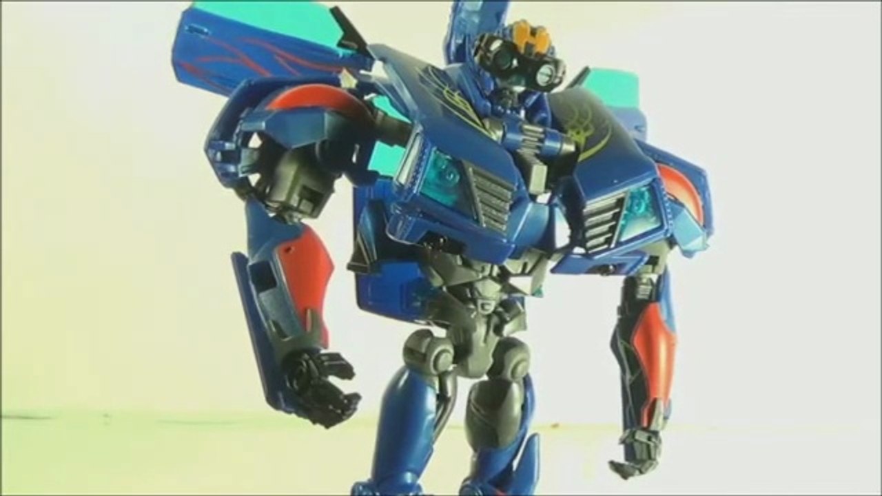 TRANSFORMERS: Prime Robots In Disguise HOT SHOT Feat. 'Merican Reviewer | Canadia' Reviewer Ep.106