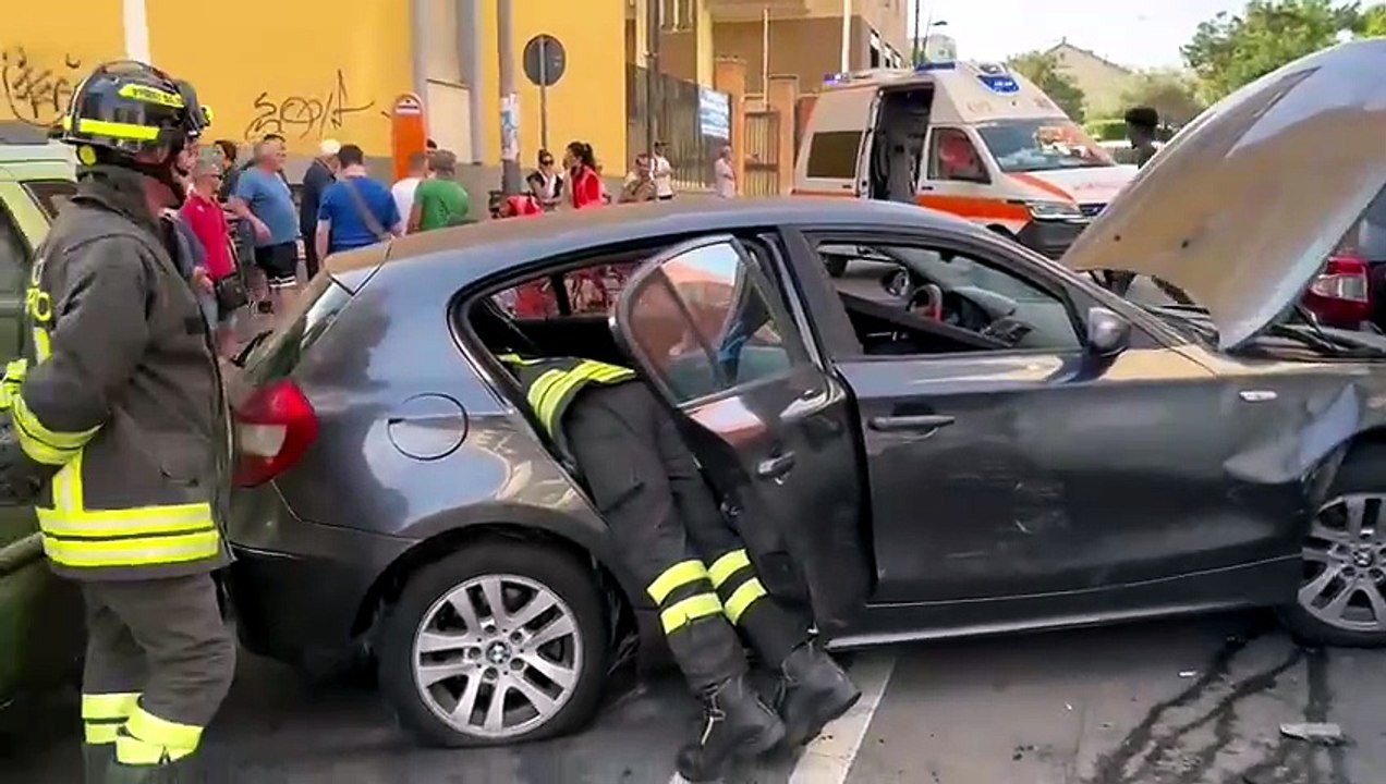 Cagliari, incidente fra quattro auto in via Cadello: traffico nel caos