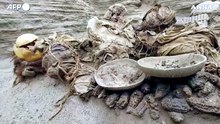 Perù, i muratori scoprono i resti umani di otto persone sepolte 800 anni fa
