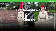 Diventa una statua la "Babushka Z", icona del patriottismo filo-Putin