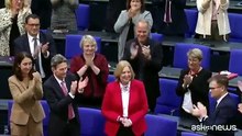 Germania, inizia il dopo Merkel: una donna alla presidenza del Bundestag