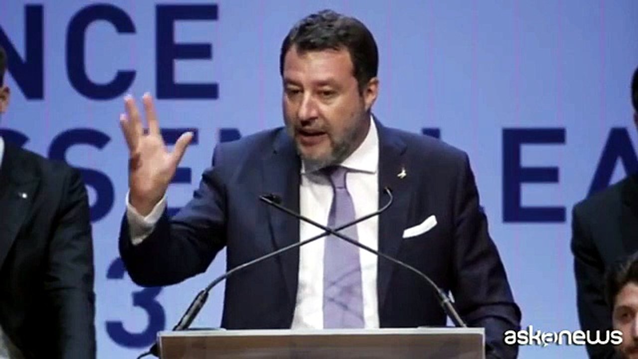 Salvini: "Nel 2032 il primo treno e la prima auto attraverseranno il Ponte sullo Stretto"