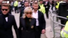 Elisabetta II, l'arrivo di Macron a Westminster Hall