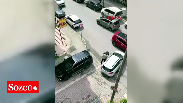 Avcılar'da ters yön kavgası; araya girenlere sinirlenen sürücü mahallelinin üzerine yürüdü