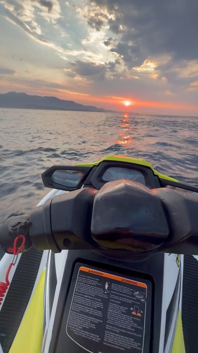 🌅