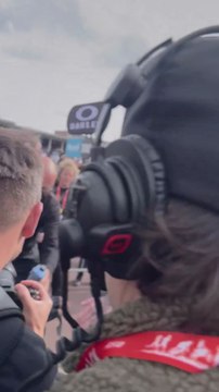 La reacción de Van Aert al ganar la París-Roubaix tras una actuación histórica