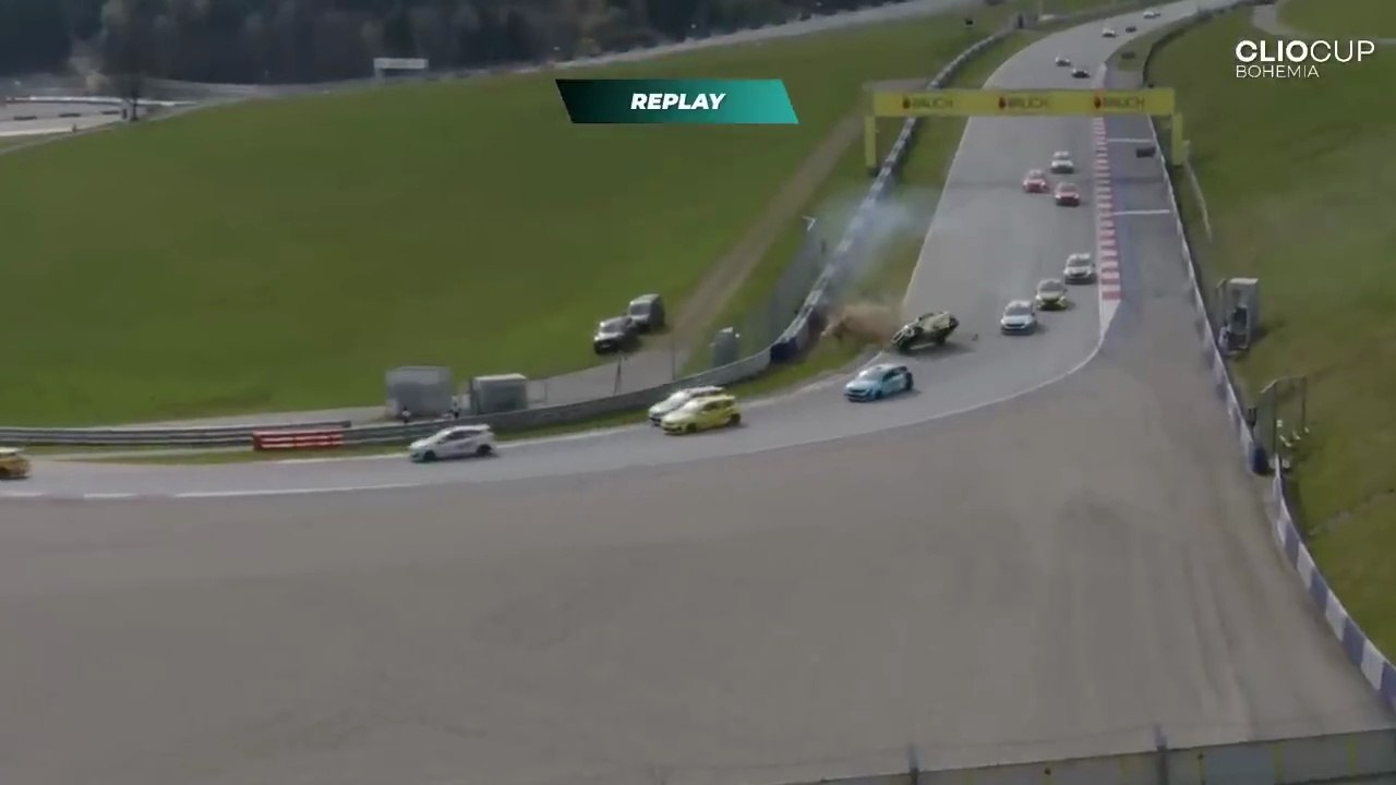 Clio Cup Bohemia 2026 Spielberg Race 1 Robida Big Crash