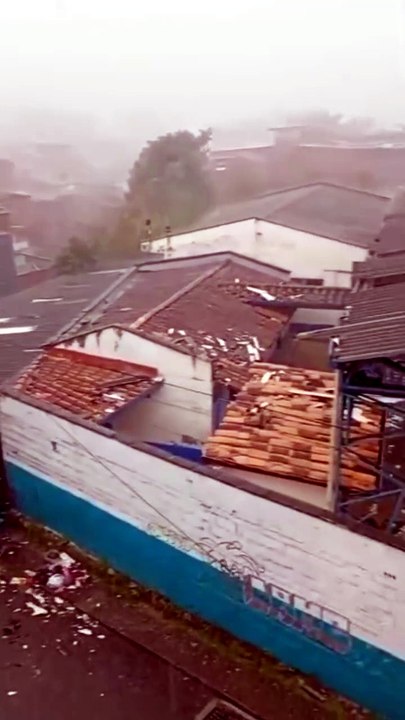 Vendaval en el municipio de Caldas destechoó varias casas