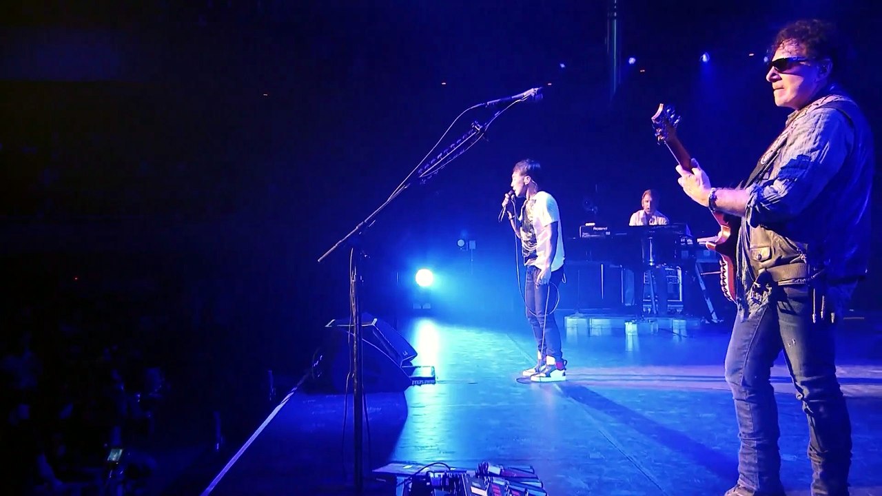 Neal Schon Guitar Solo...Mother, Father - Journ...