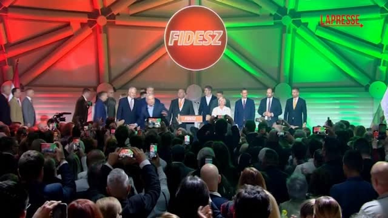 Ungheria, Orbán riconosce la sconfitta: «Un risultato straziante»