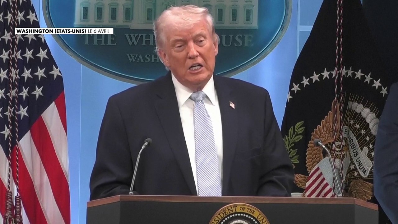 Guerre en Iran : Donald Trump annonce que les États-Unis vont mettre en place un blocus naval du détroit d'Ormuz