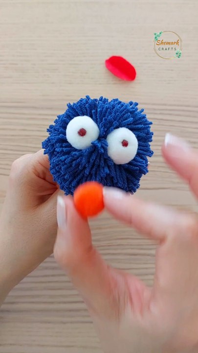 Pom Pom Craft Idea - Easy and Cute