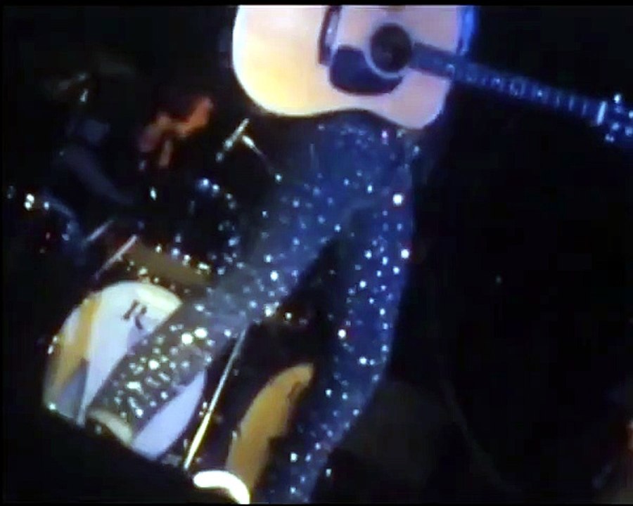 1973 - Johnny Hallyday - “La Musique que J’Aime” en Tournée (Bretagne Actualités, 3ème Chaîne, 13 Novembre)