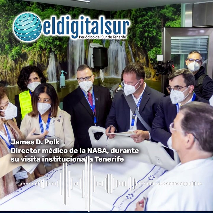 James D. Polk, director médico de la NASA, durante su visita institucional a Tenerife.