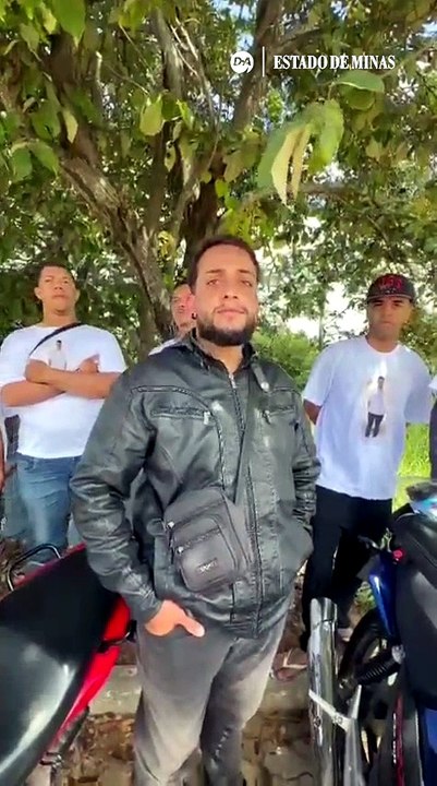 Colegas homenageiam motociclista morto na MGC-356