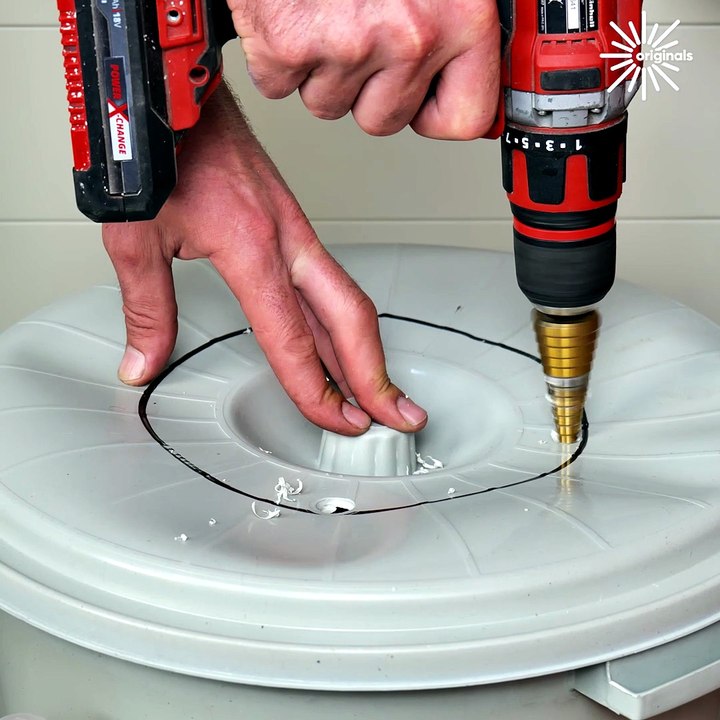 Save water with this simple rain barrel trick🌧️