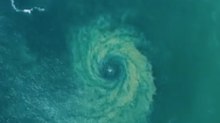 Australia, vortice in mare al largo di Sydney: fenomeno spettacolare ma pericoloso