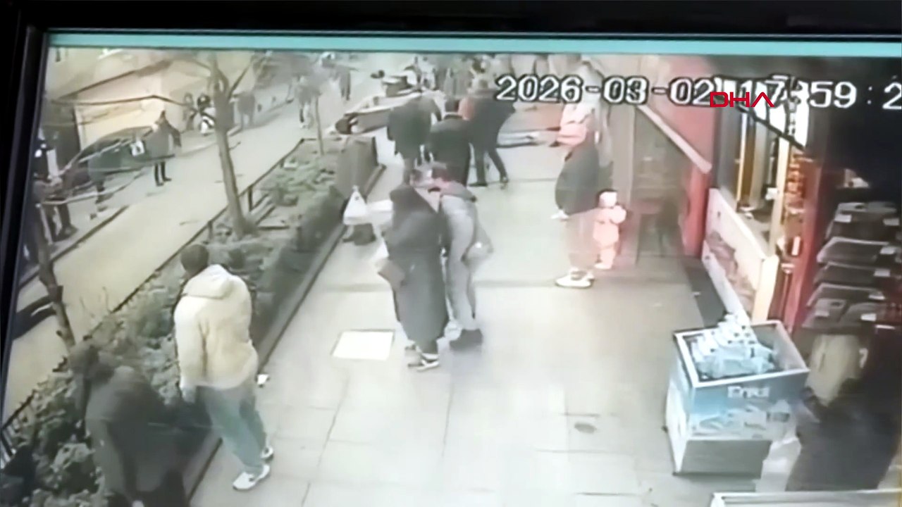 Yayaya çarptı, kız arkadaşını bırakıp kaçtı!