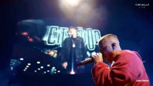 Justin Bieber chante son tube "Baby"