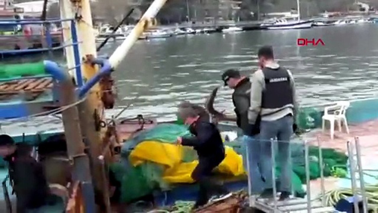 İstanbul açıklarında zehir tacirlerine darbe! 200 kilo zehir ele geçirildi: 6 şüpheli kıskıvrak yakalandı!