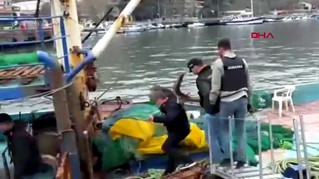 İstanbul açıklarında zehir tacirlerine darbe! 200 kilo zehir ele geçirildi: 6 şüpheli kıskıvrak yakalandı!