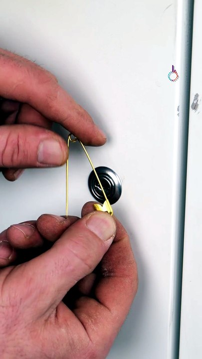 Testing the famous movie door unlocking hack🧷🔒