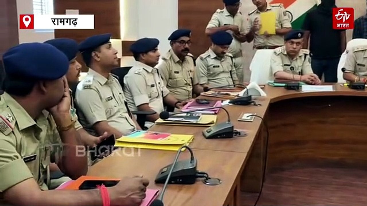 रामगढ़ में लेवी गैंग पर शिकंजा, राहुल दुबे गैंग के गुर्गे हथियारों के साथ गिरफ्तार