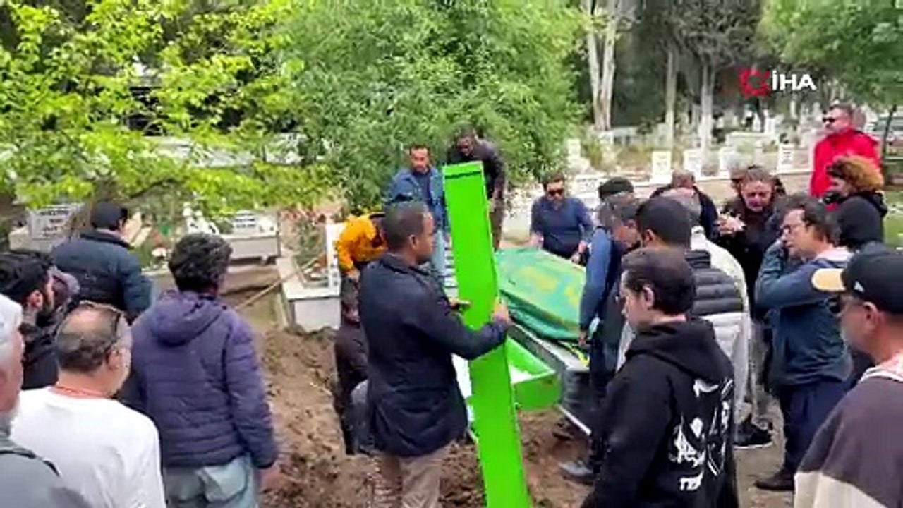 Müzisyen Kemal Cem Öcal, Bodrum’da son yolculuğuna uğurlandı
