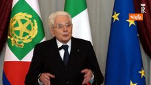 Mattarella: Il mondo sarebbe migliore se i potenti usassero l'autoironia